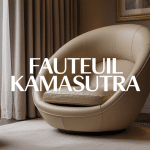 Fauteuil kamasutra cuir beige dans chambre élégante